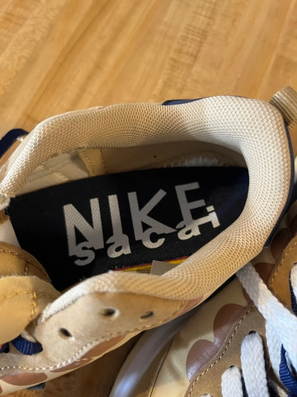 Nike Women's Tan and Navy Sporty Low-Top Sneakers Size 7 - Picture 4 of 5